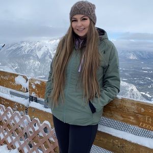 Meet your Posher, Megan